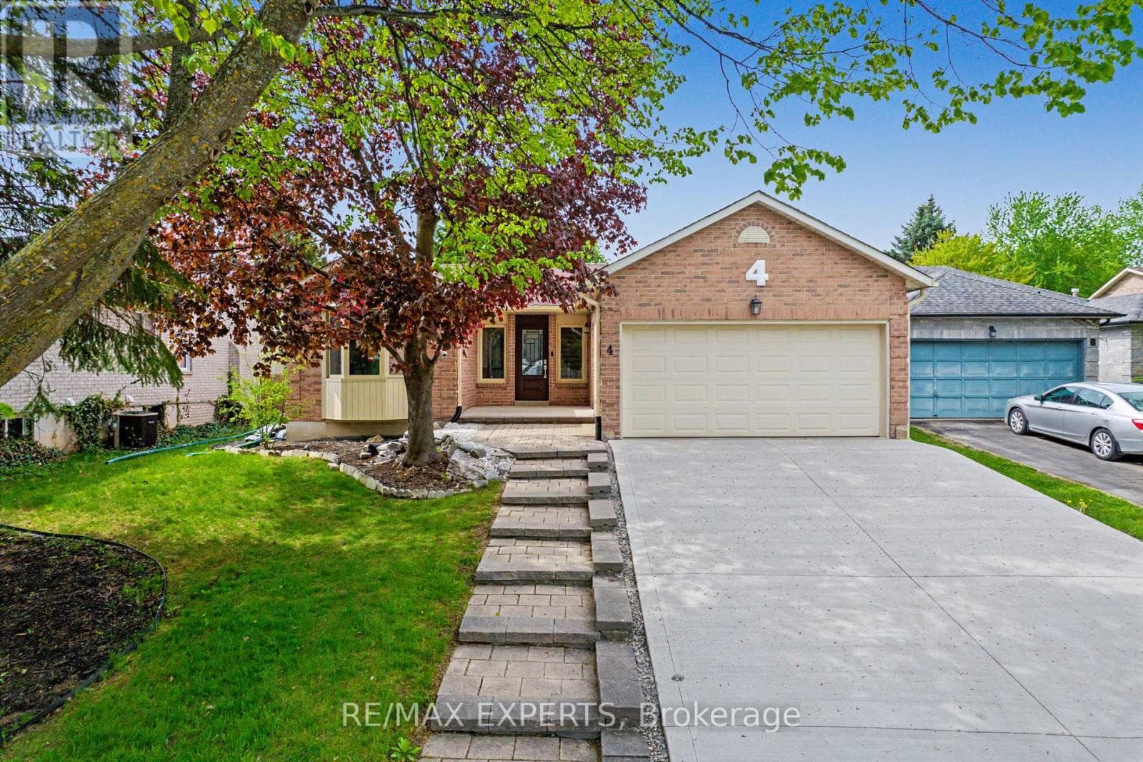 4 WILLIS DRIVE, Toronto — photo 2