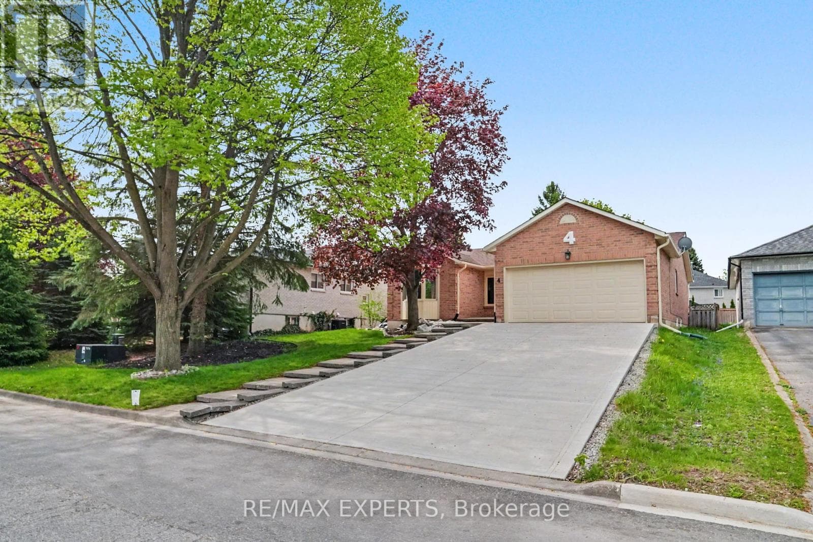 4 WILLIS DRIVE, Toronto — photo 4