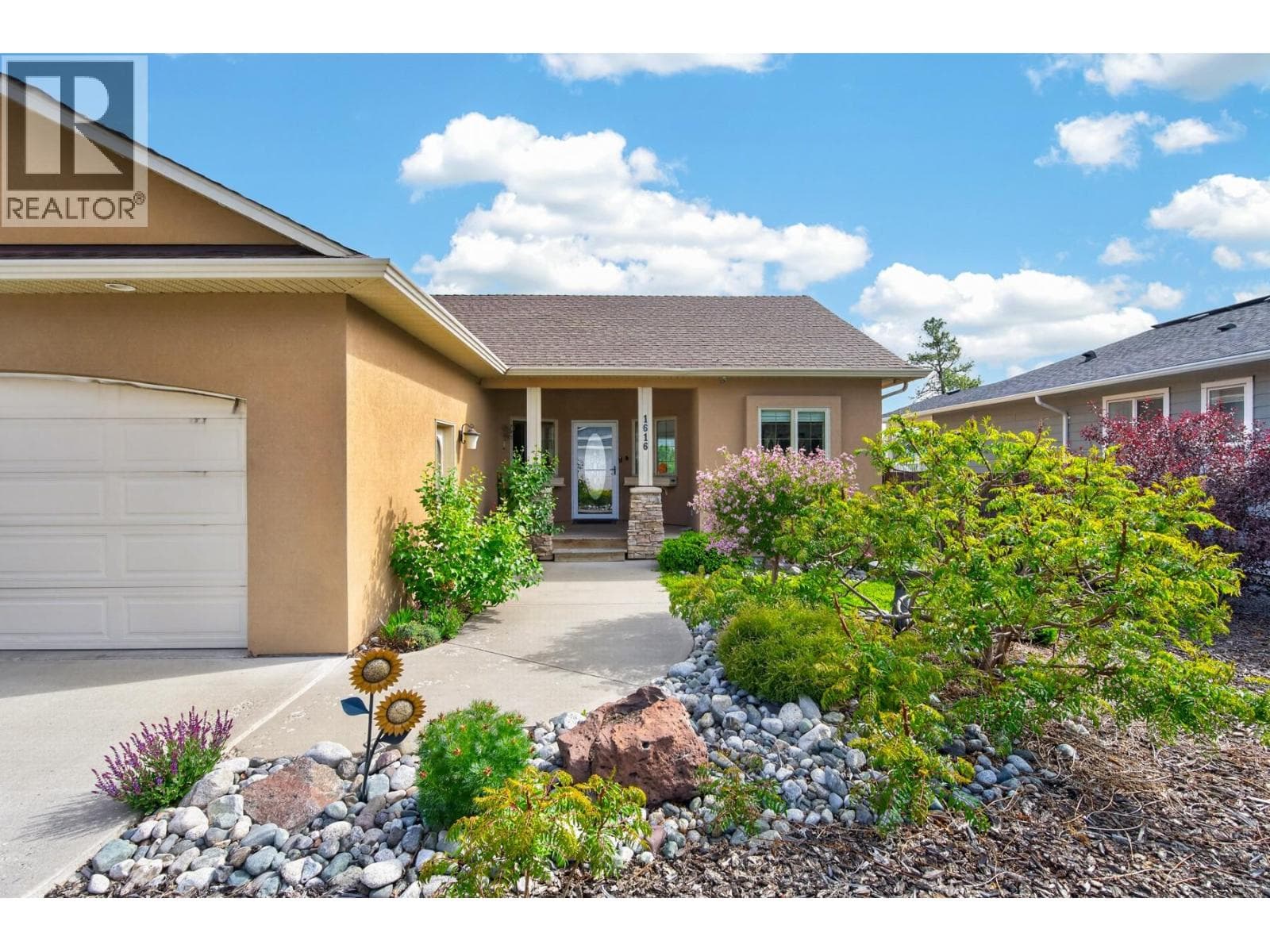1616 Fir Road, Interior REALTORS® — photo 2