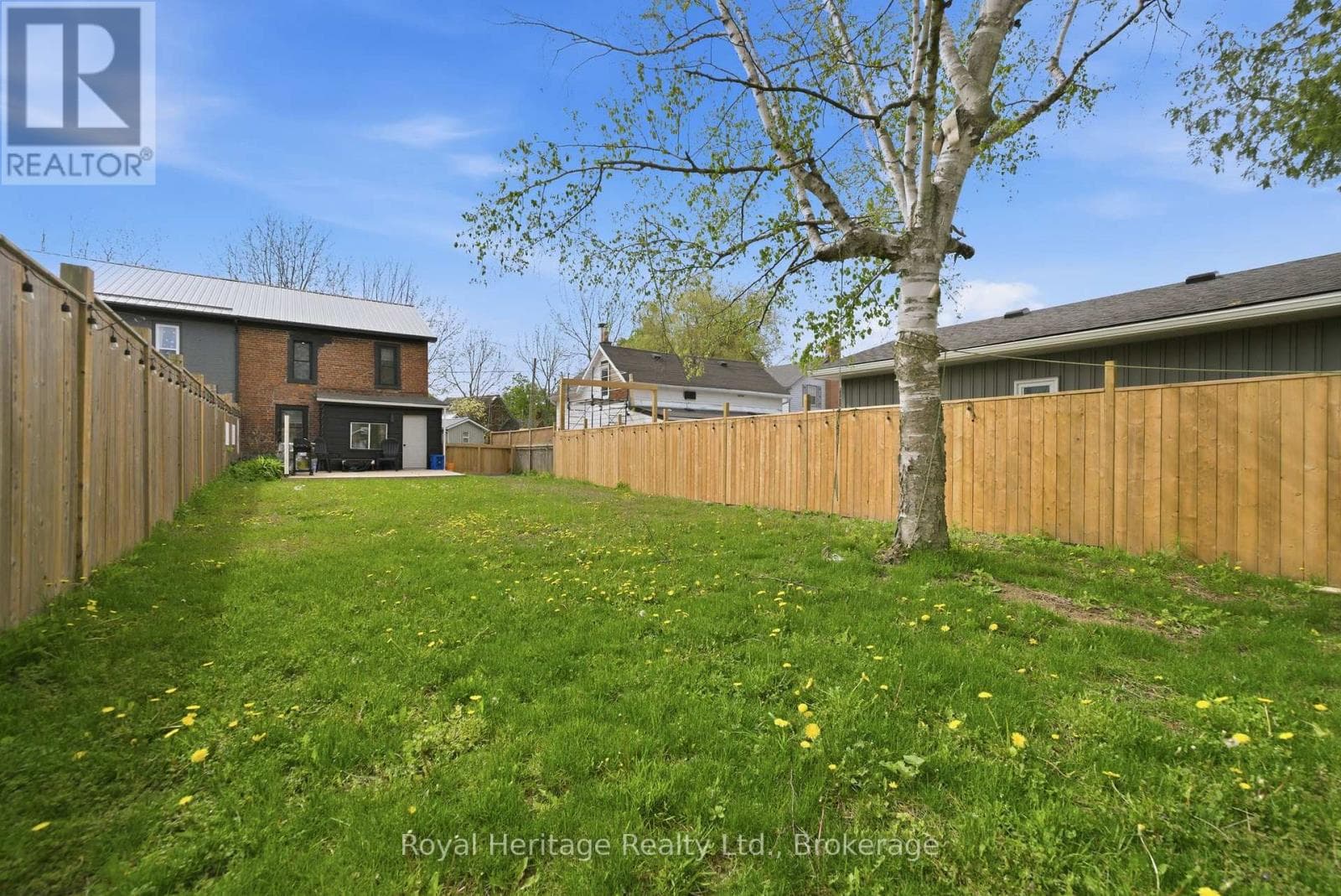 42 MARGARET STREET, Central Lakes