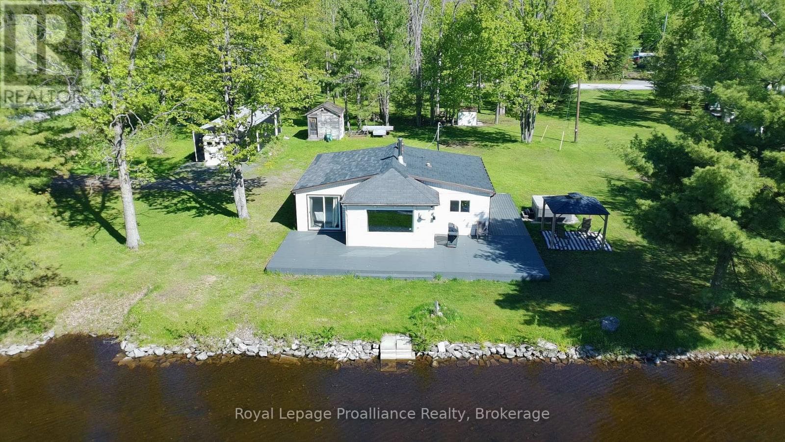 562 CORDOVA ROAD, Central Lakes — photo 2