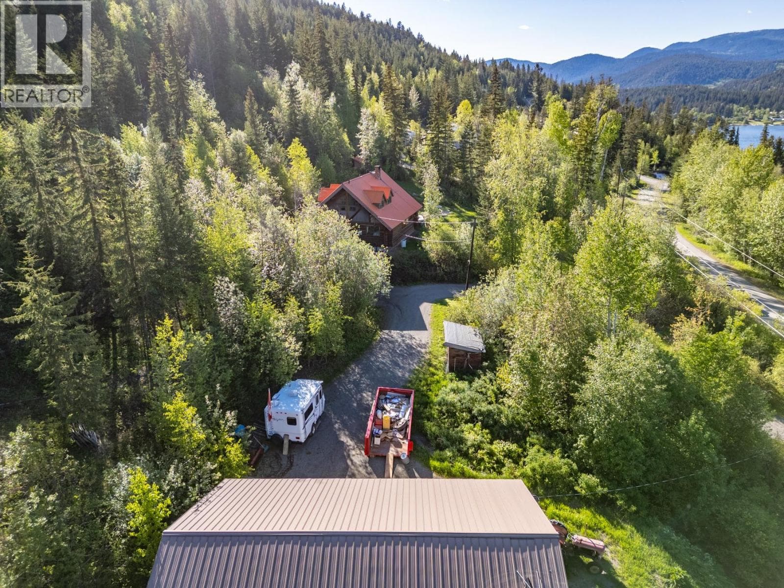3330 Henderson Road, Interior REALTORS®