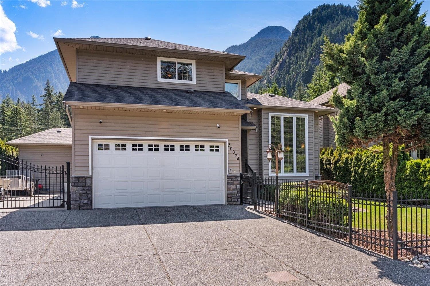 20074 BIRCH PLACE, Hope, Chilliwack — photo 4