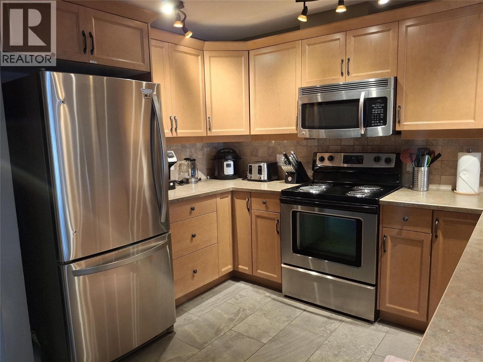 1134 PINE GROVE ROAD UNIT 29, Interior REALTORS® — photo 4