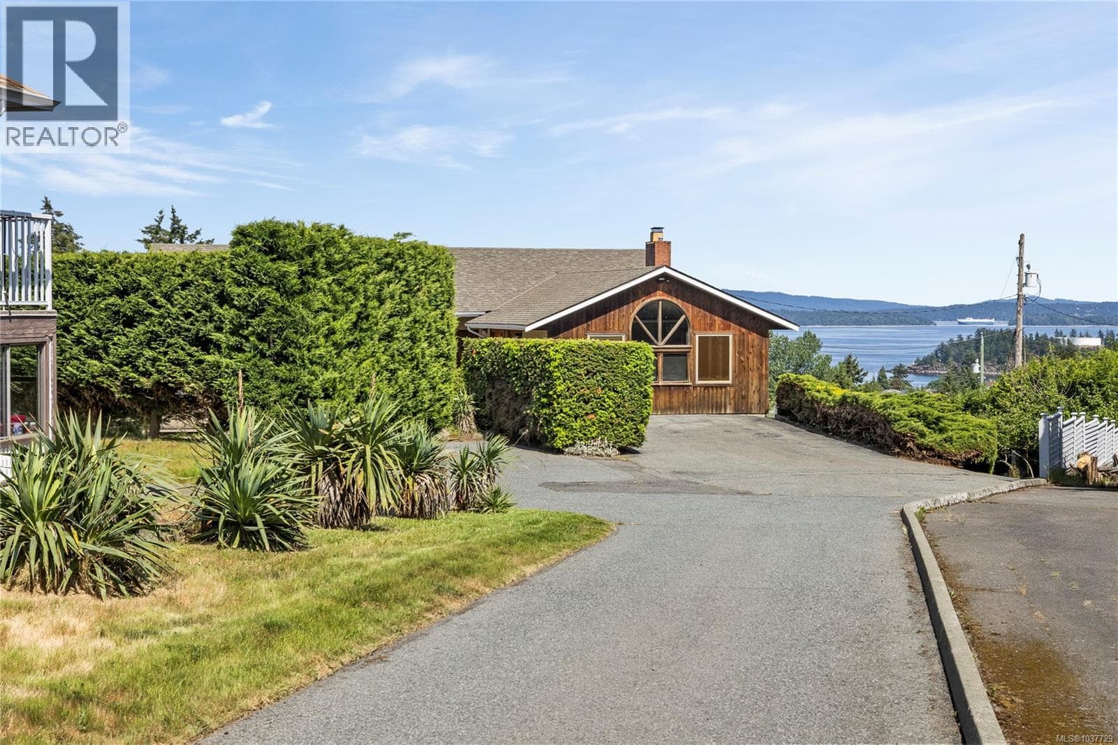 9921 ECHO HEIGHTS, Vancouver Island — photo 5