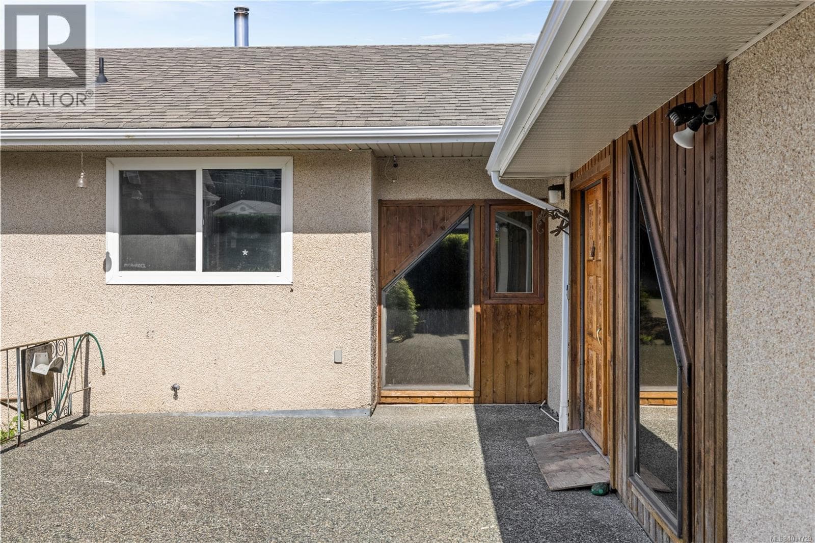 9921 ECHO HEIGHTS, Vancouver Island — photo 4