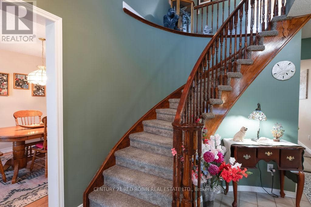 232 THORNE DRIVE, London and St. Thomas — photo 3