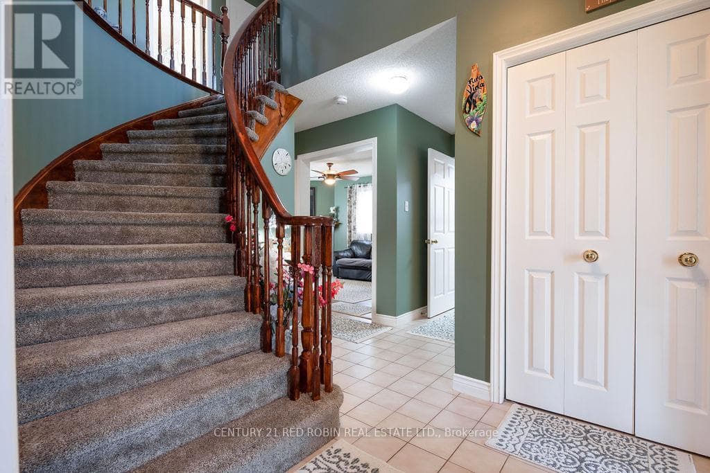 232 THORNE DRIVE, London and St. Thomas — photo 4