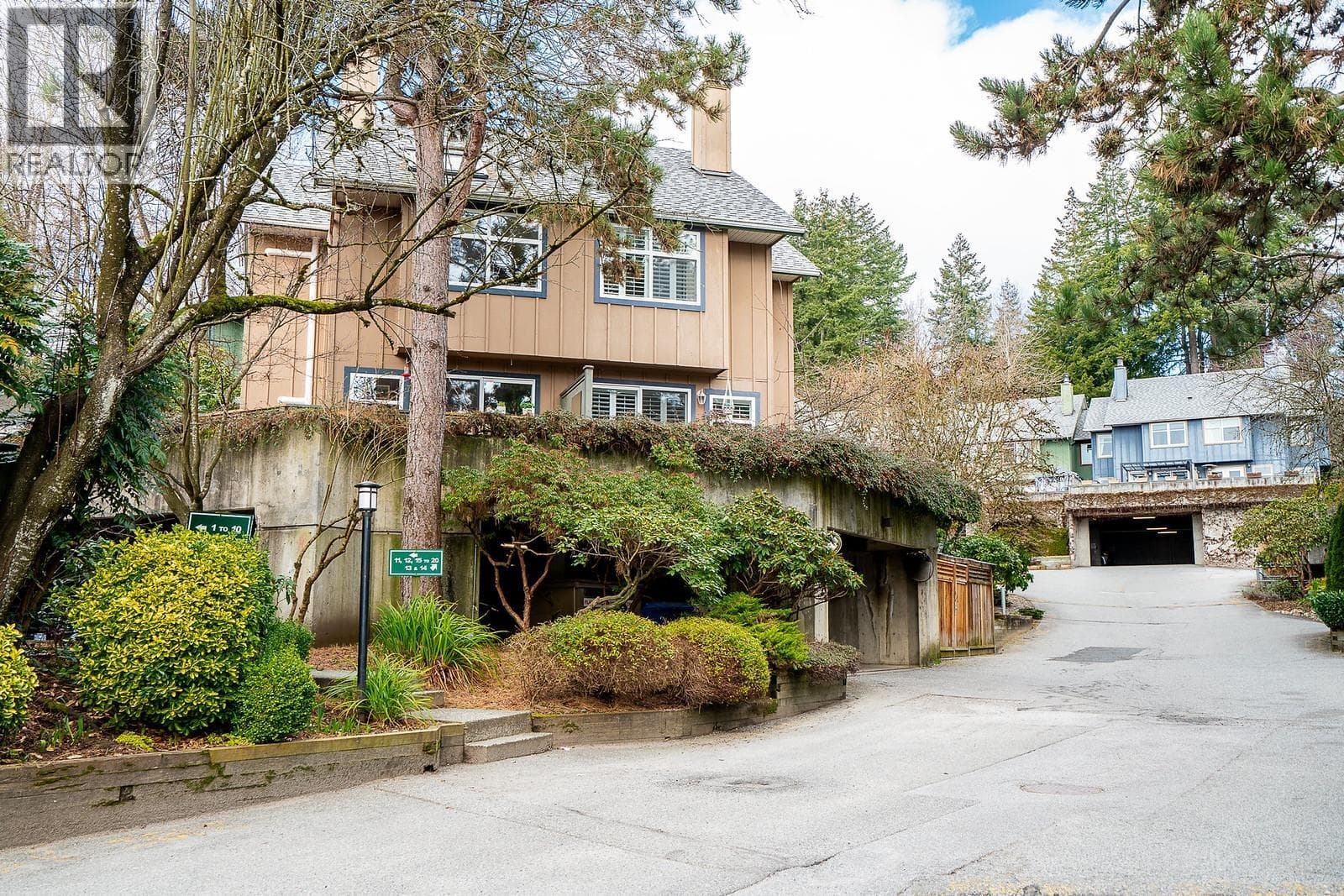 42 900 W 17TH STREET, Greater Vancouver — photo 2