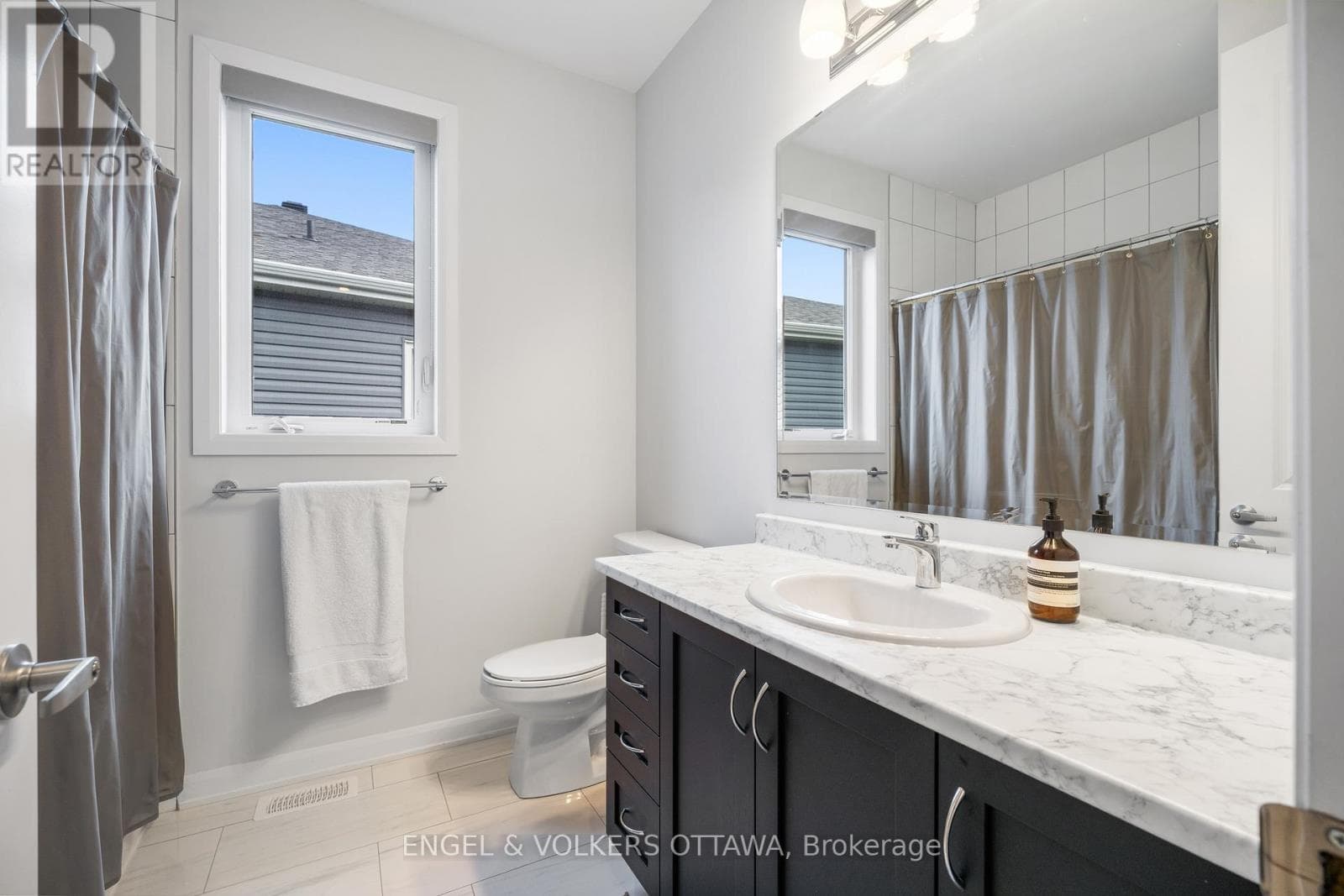 777 COAST CIRCLE, Ottawa — photo 3
