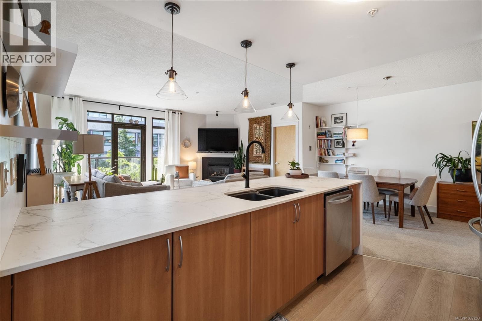 305 300 Waterfront Cres, Victoria — photo 4