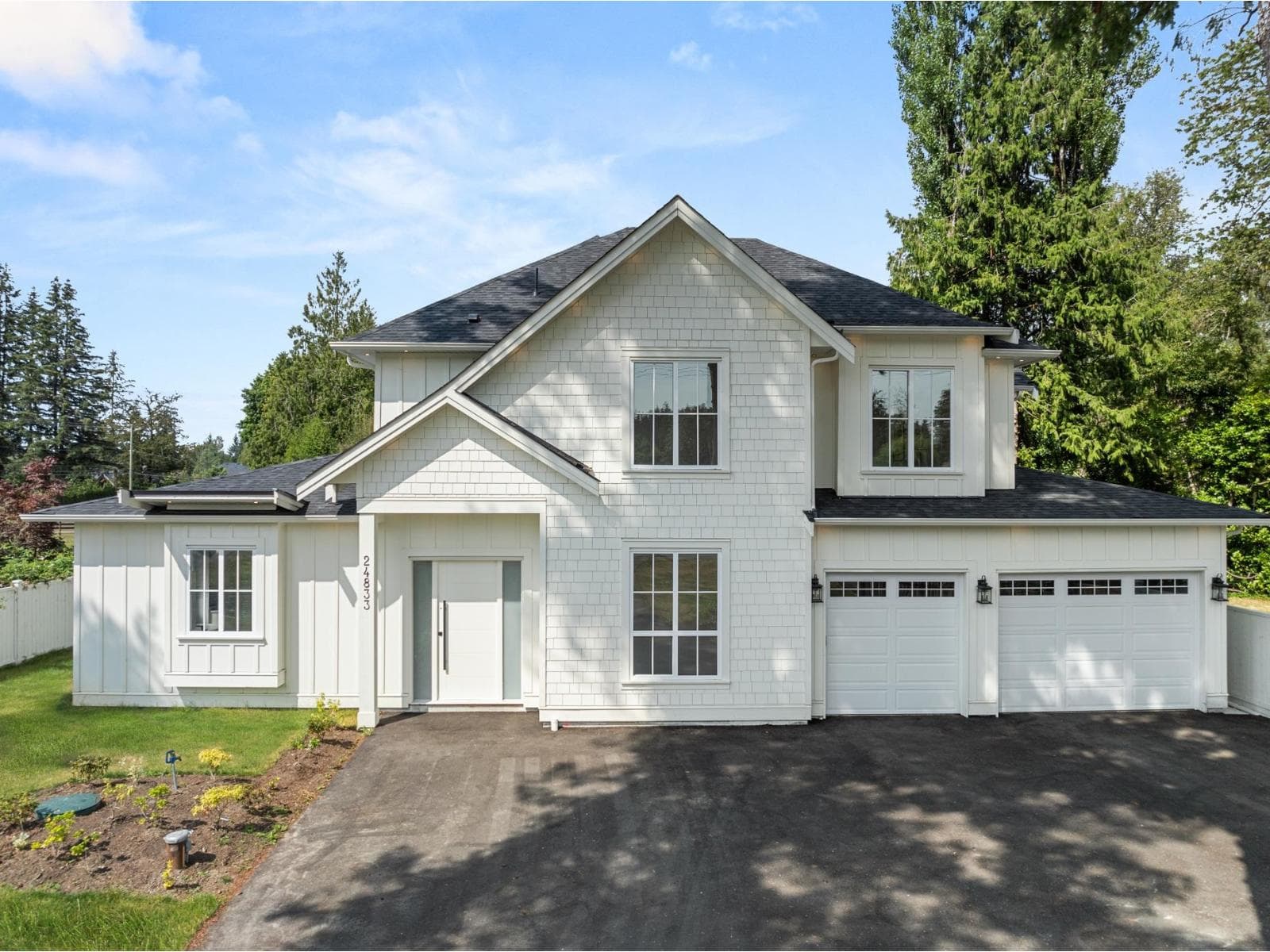 24833 ROBERTSON CRESCENT in Hopington