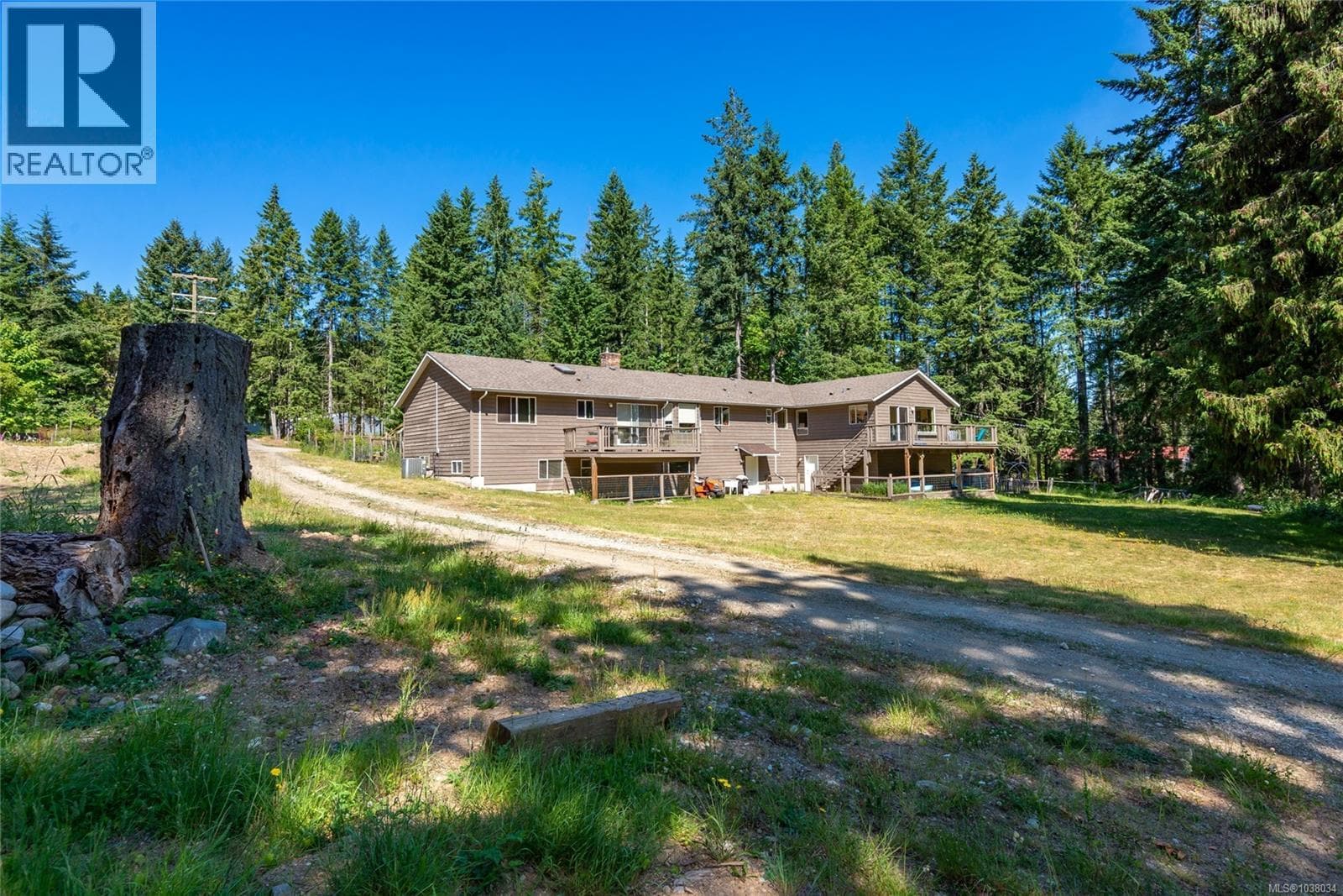8598 Island Hwy N in 