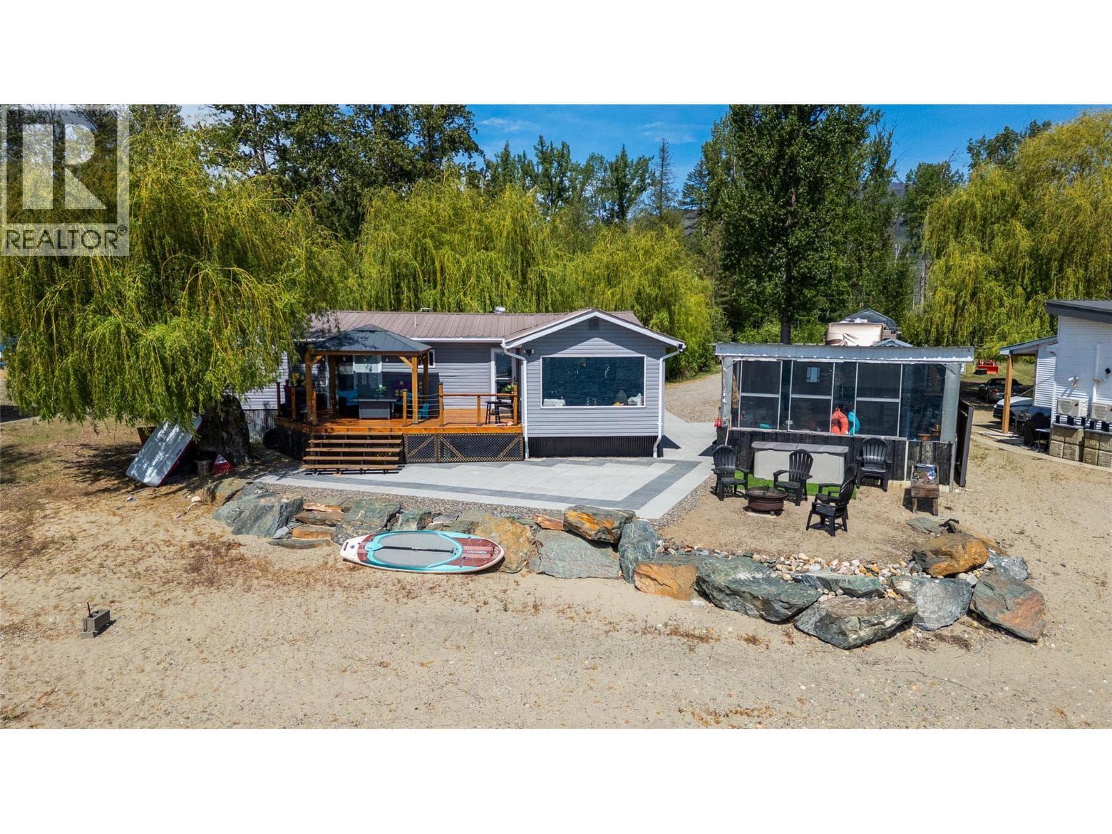 3572 Hilliam Frontage Road in 