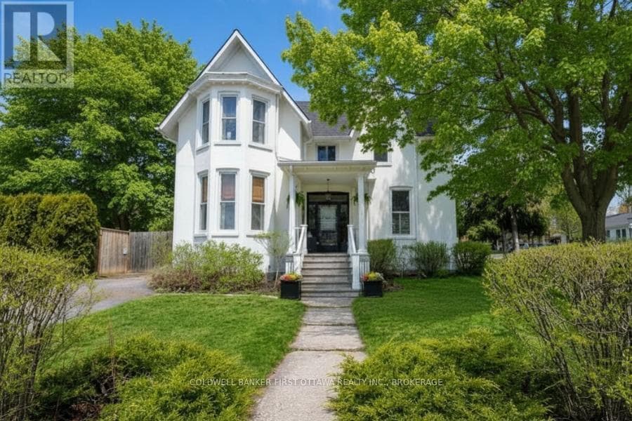 201 BRIDGE STREET W in 
