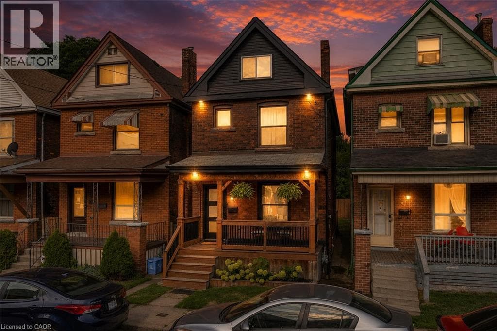 39 FAIRLEIGH AVENUE NORTH, Cornerstone — photo 3