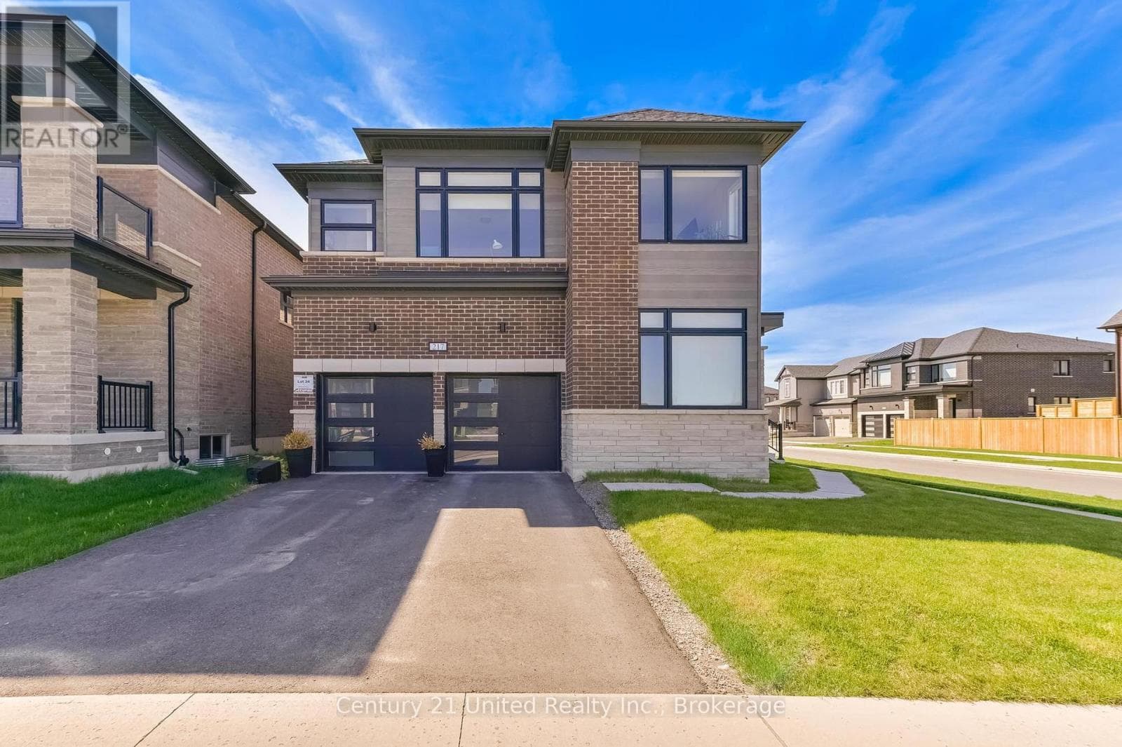 217 FLAVELLE WAY in Jackson Creek