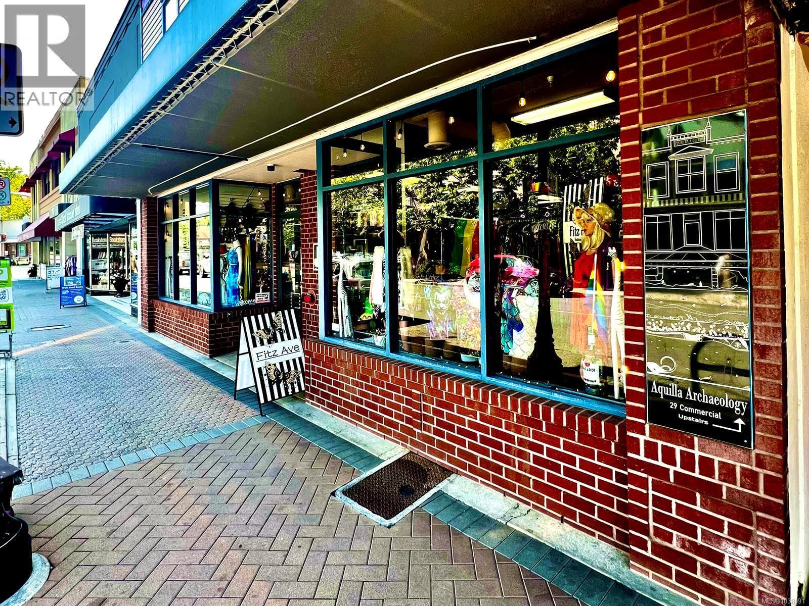 27 COMMERCIAL STREET, Vancouver Island — photo 3