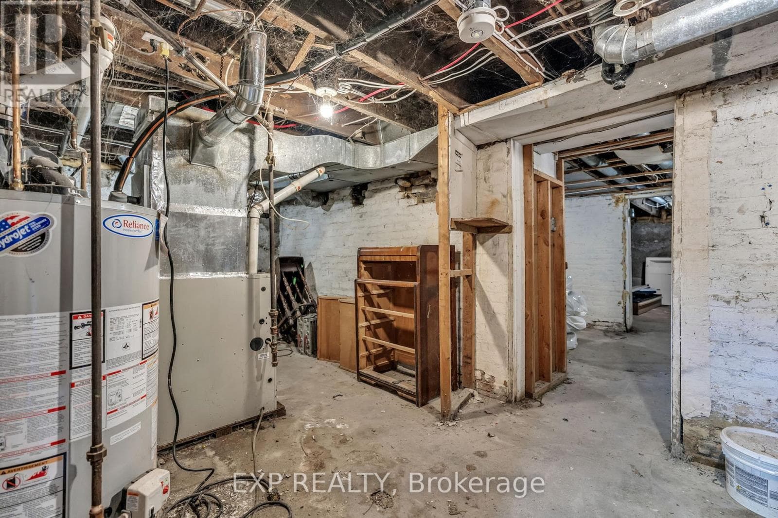 553 QUEBEC STREET, Toronto — photo 2