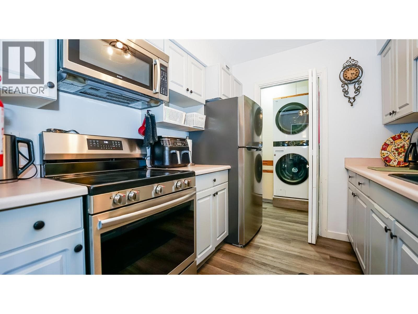 650 Third Street SW Unit# 408, Interior REALTORS® — photo 4