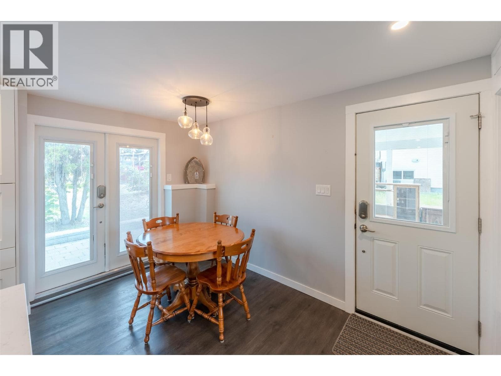 11512 Harvey Street, Interior REALTORS® — photo 3