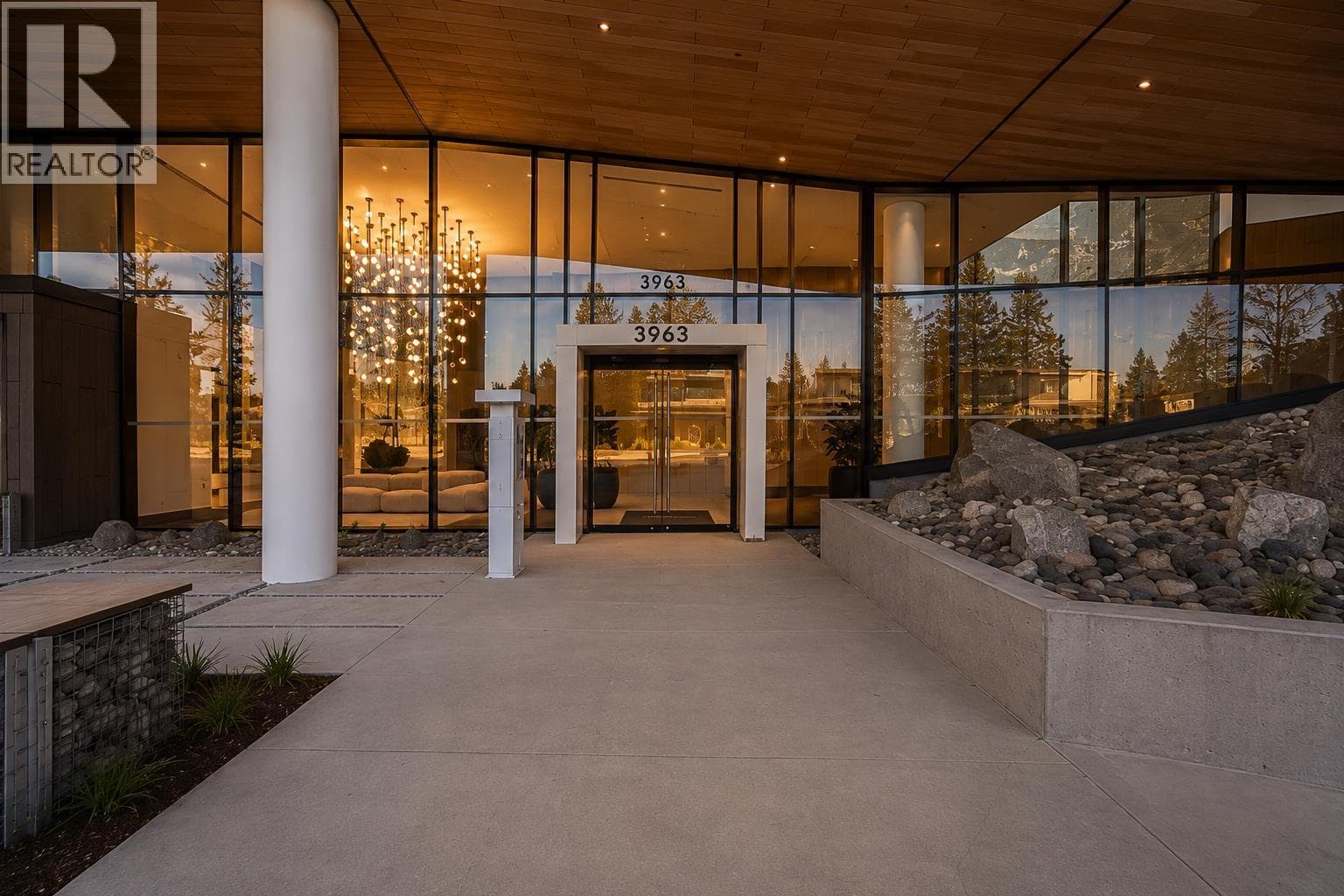 803 3963 UPLANDS WAY, Greater Vancouver — photo 3