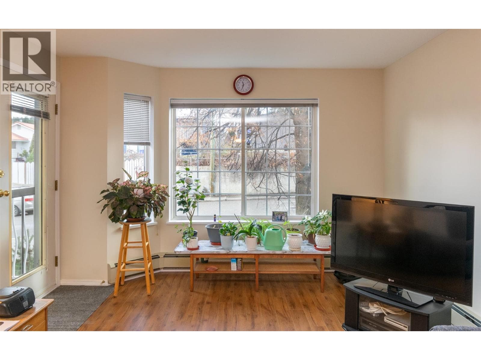 251 6 Street SE Unit# 201, Interior REALTORS® — photo 4