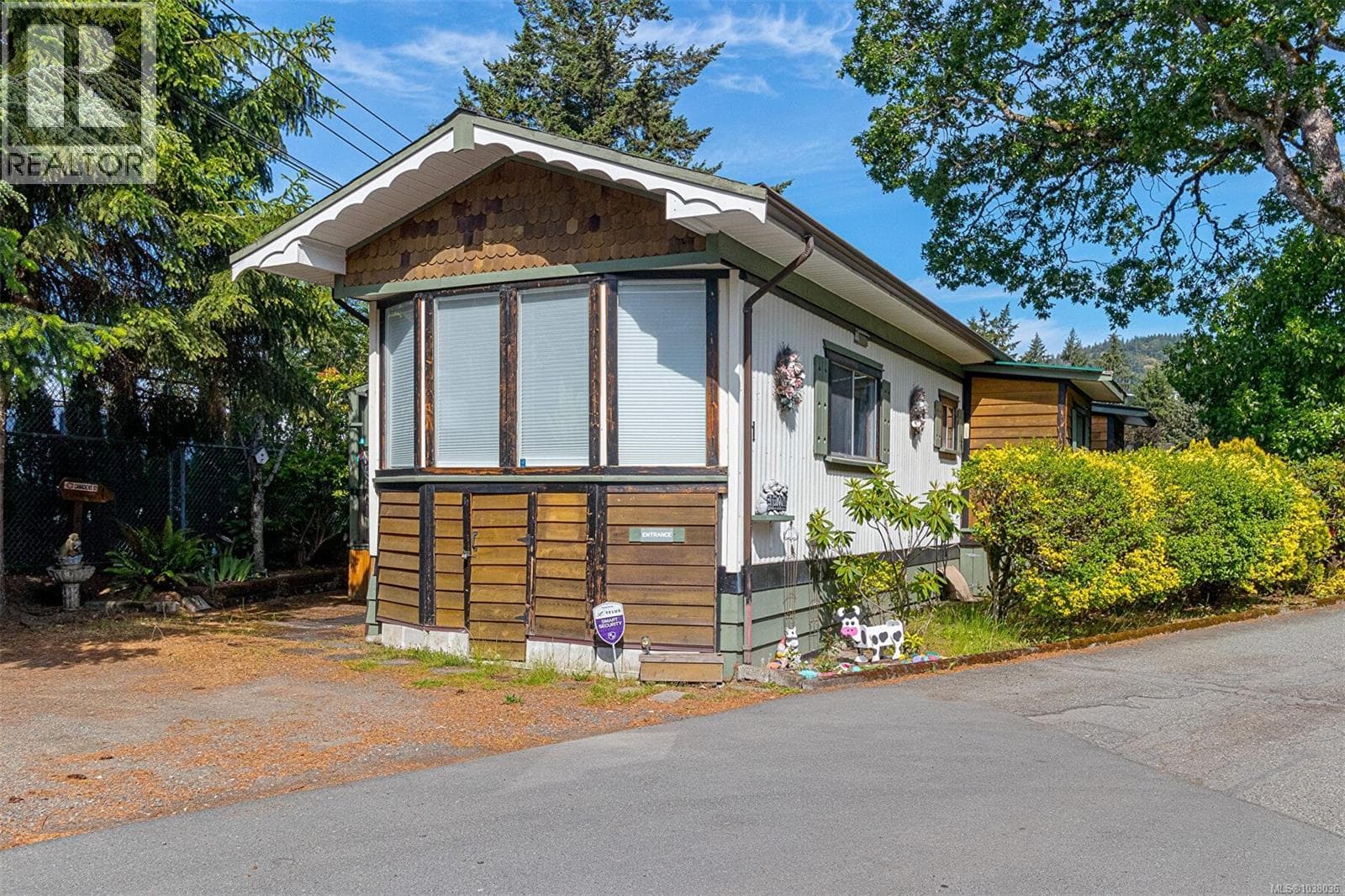 1 2780 Spencer Rd in South Millstream