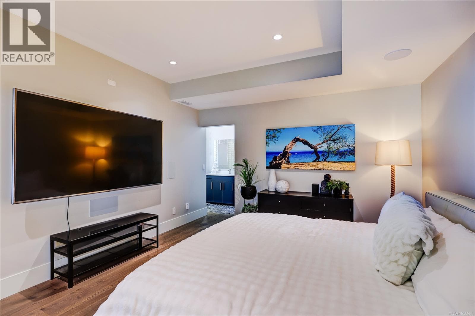 3450 Dolphin Dr, Vancouver Island