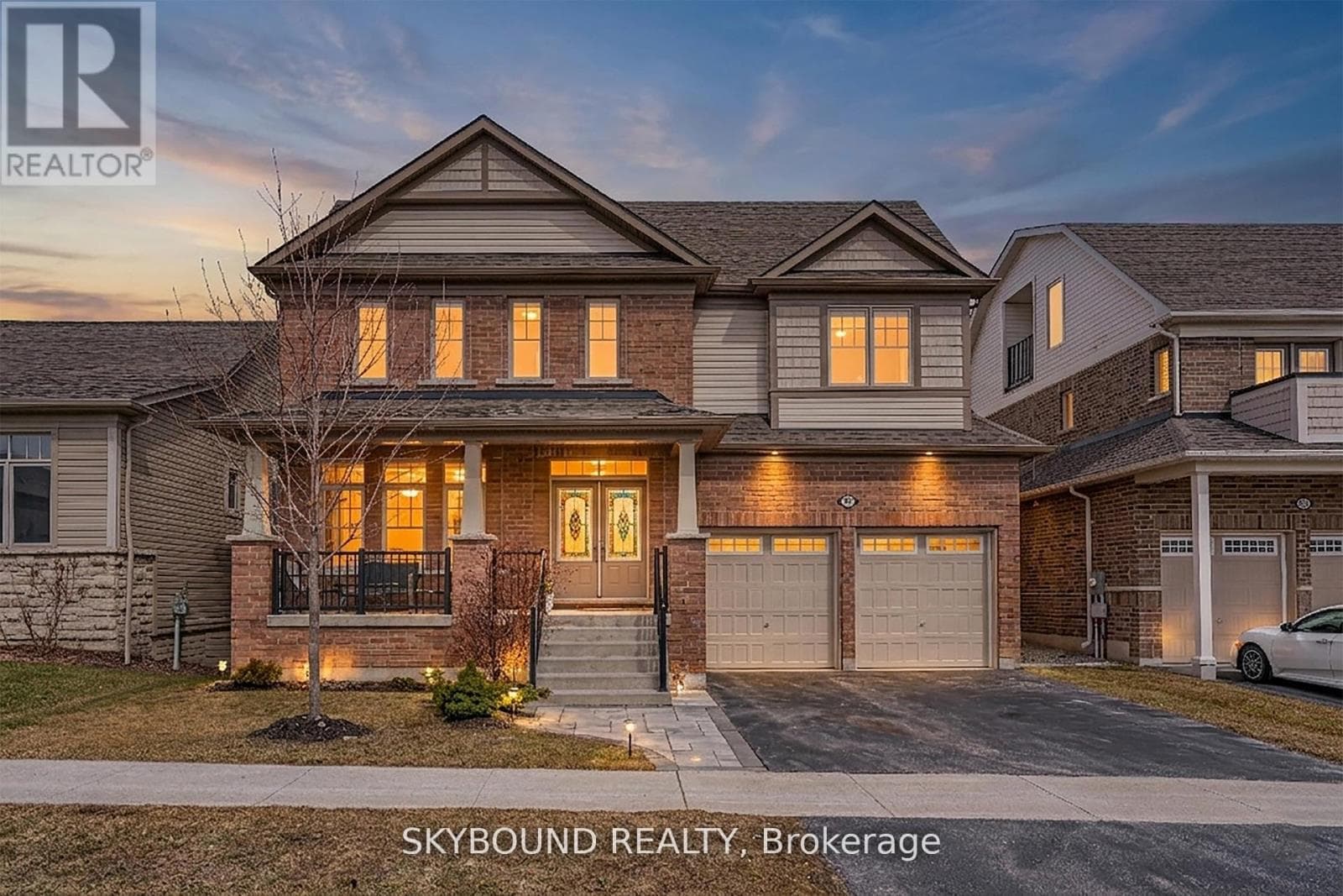 80 HARPIN WAY E, Toronto — photo 2