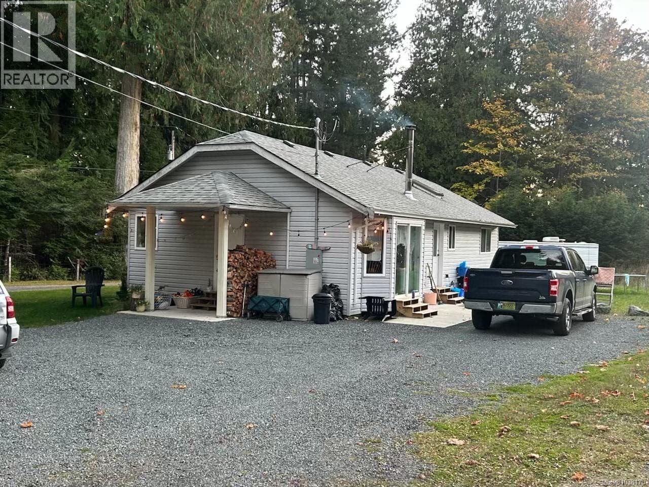 2550 Sooke River Rd, Victoria — photo 3