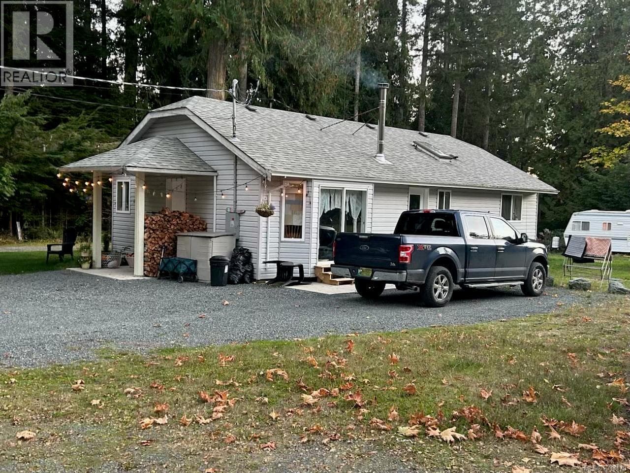2550 Sooke River Rd, Victoria — photo 4