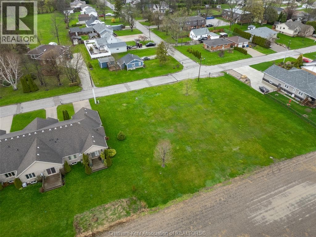 5 Myrtle STREET, Chatham Kent — photo 2