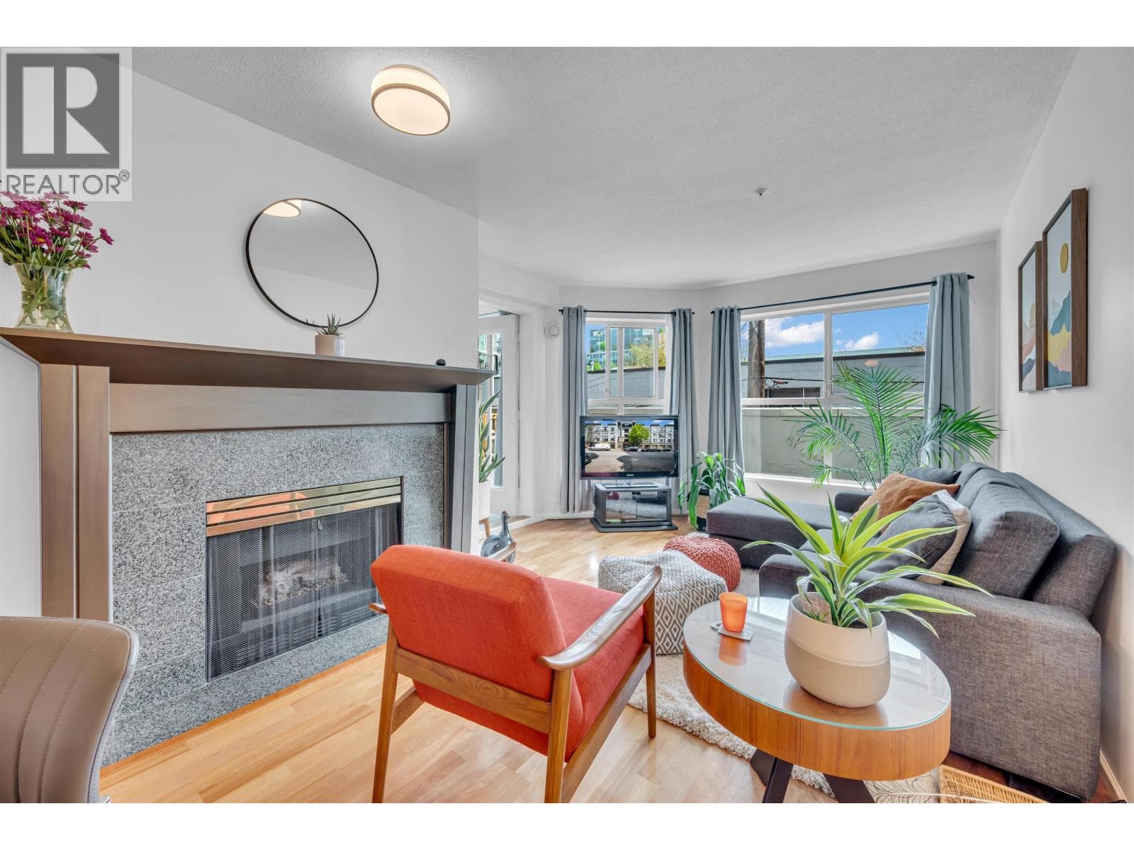 206 511 W 7TH AVENUE in Fairview