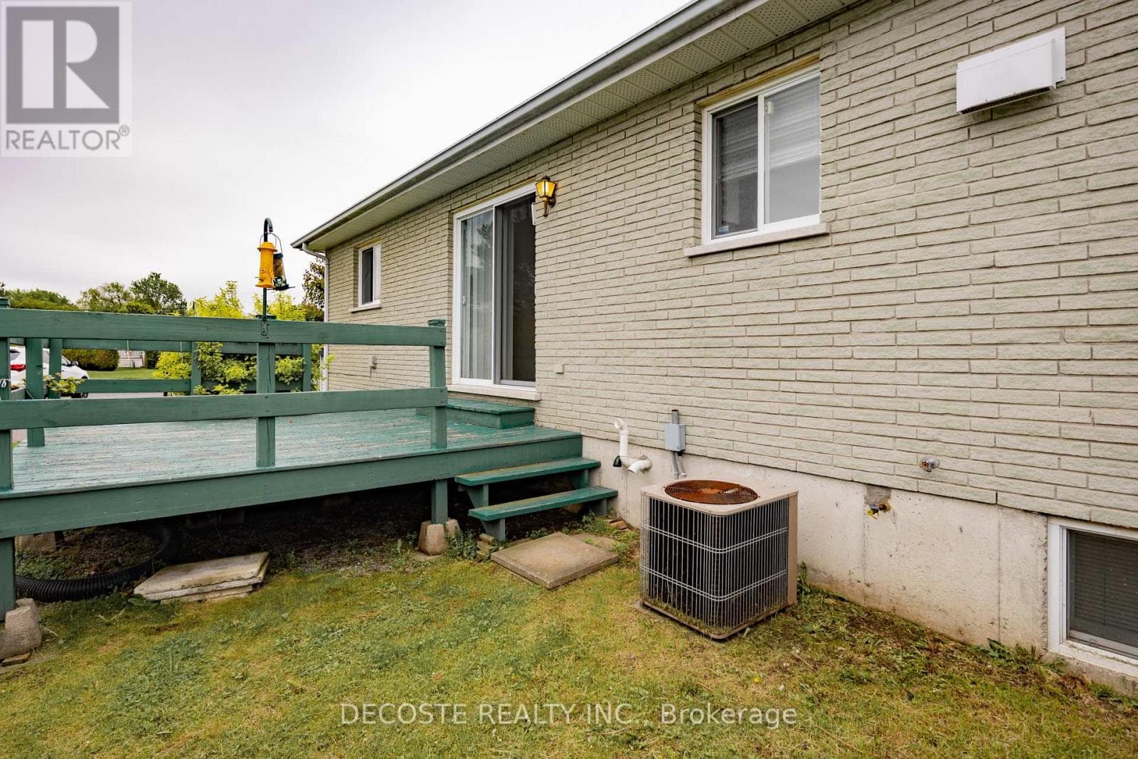 51 SANDFIELD AVENUE N, Cornwall — photo 3