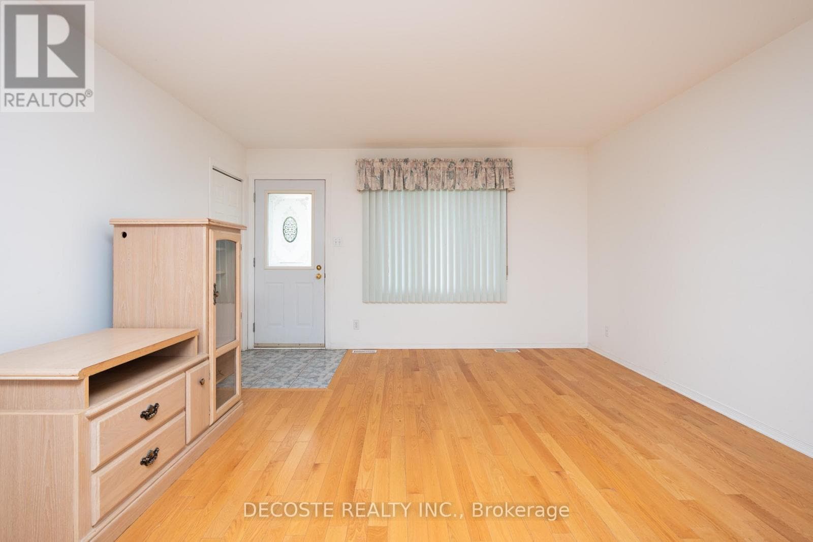 51 SANDFIELD AVENUE N, Cornwall — photo 4