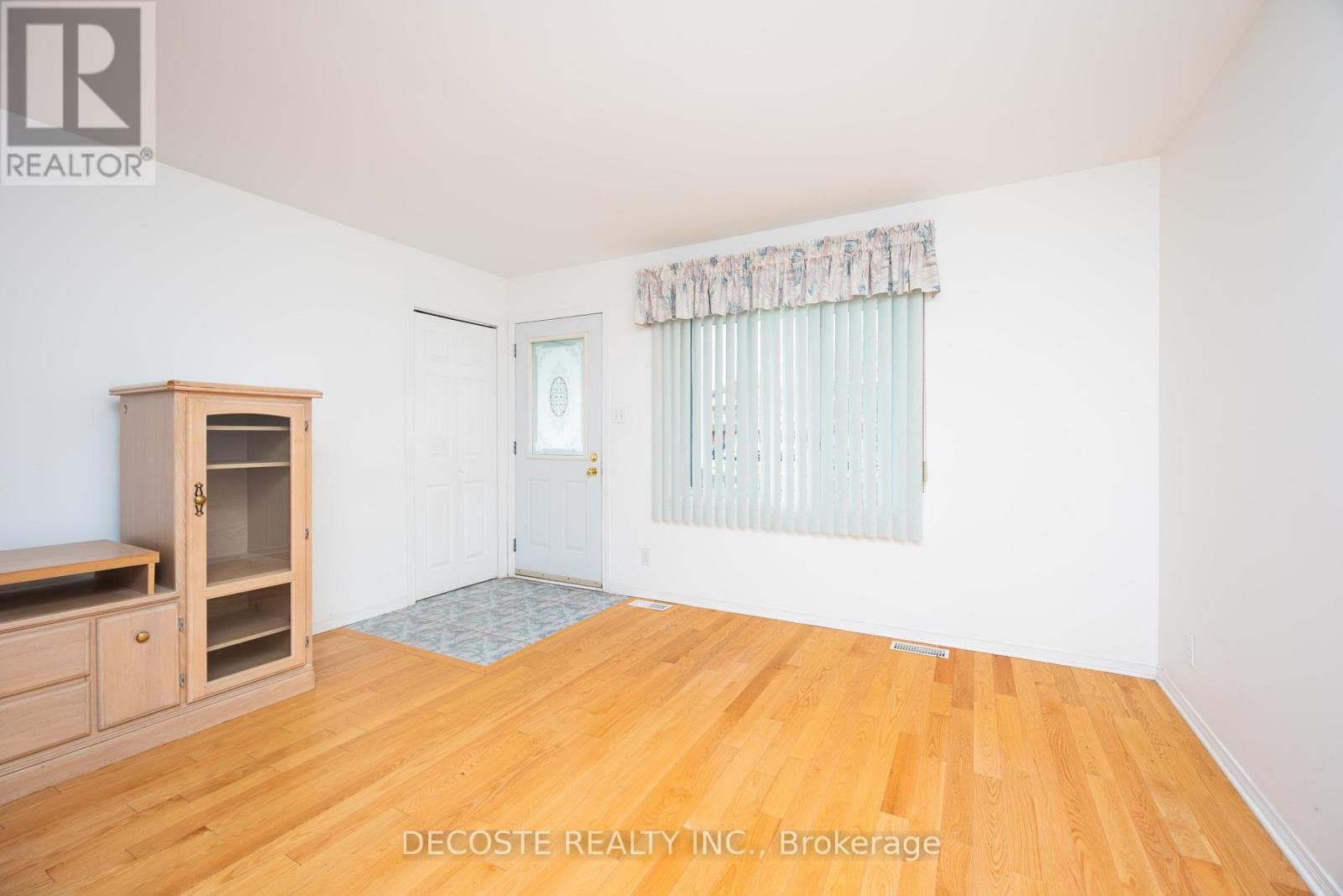 51 SANDFIELD AVENUE N, Cornwall — photo 5