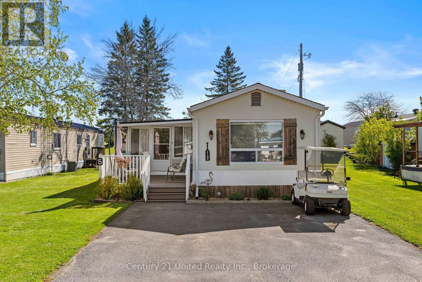5 HILLCREST DRIVE, Central Lakes — photo 2