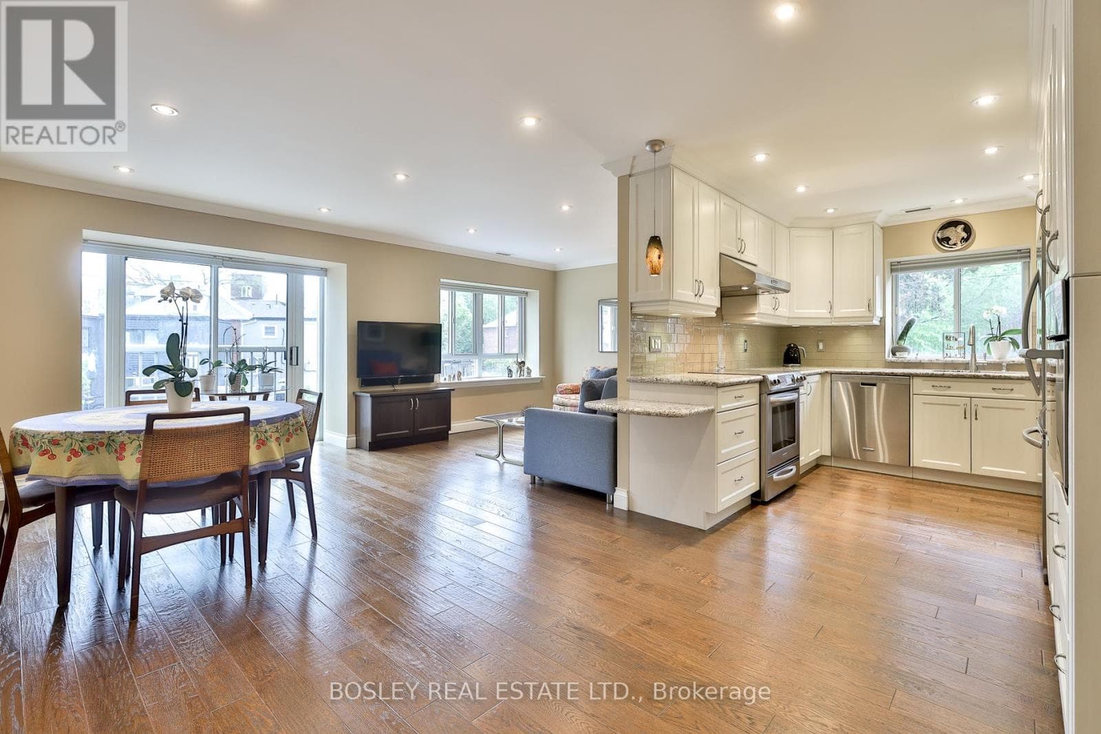 203 - 1387 BAYVIEW AVENUE, Toronto — photo 5