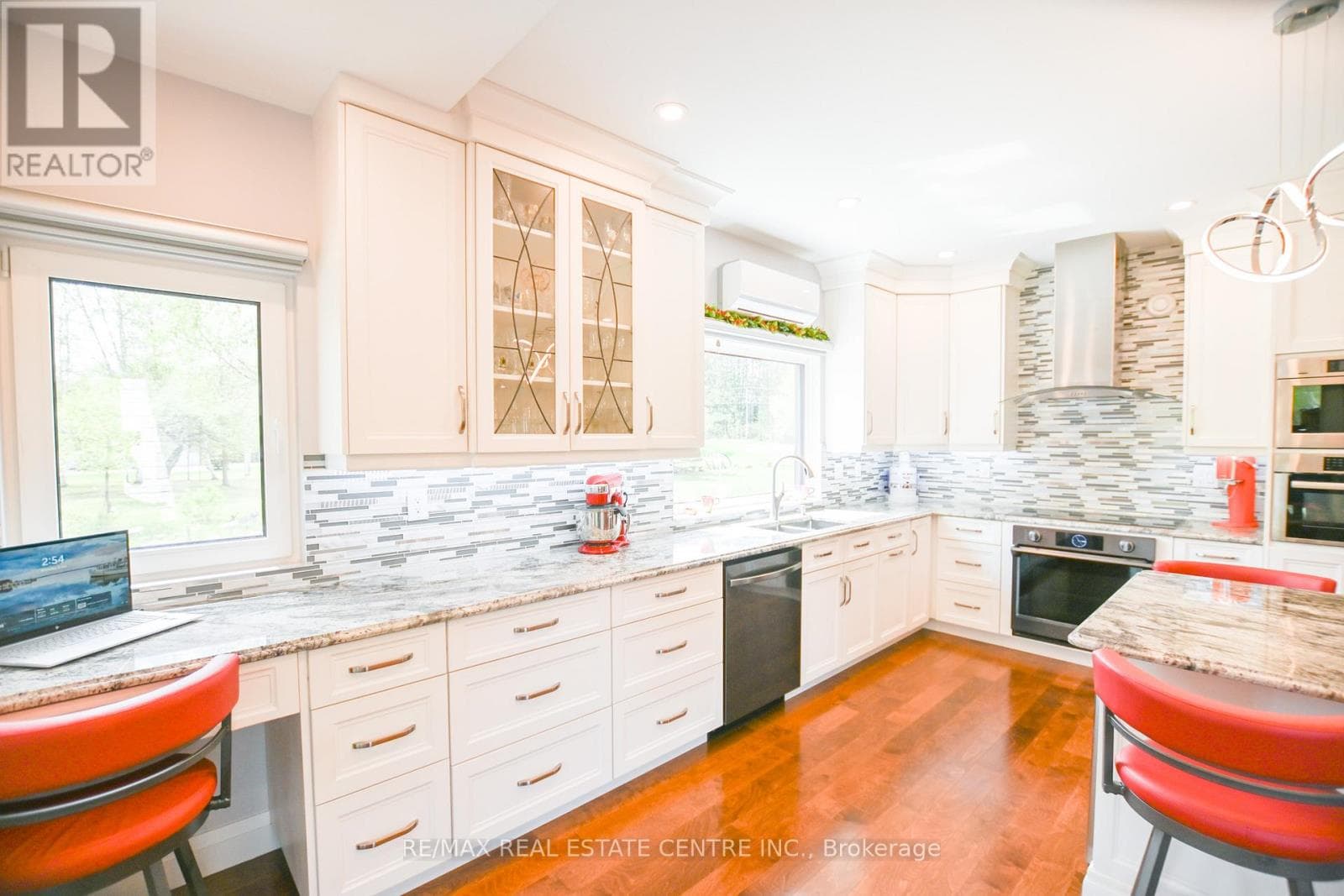 99 BRETHOUR ROAD, Toronto — photo 5