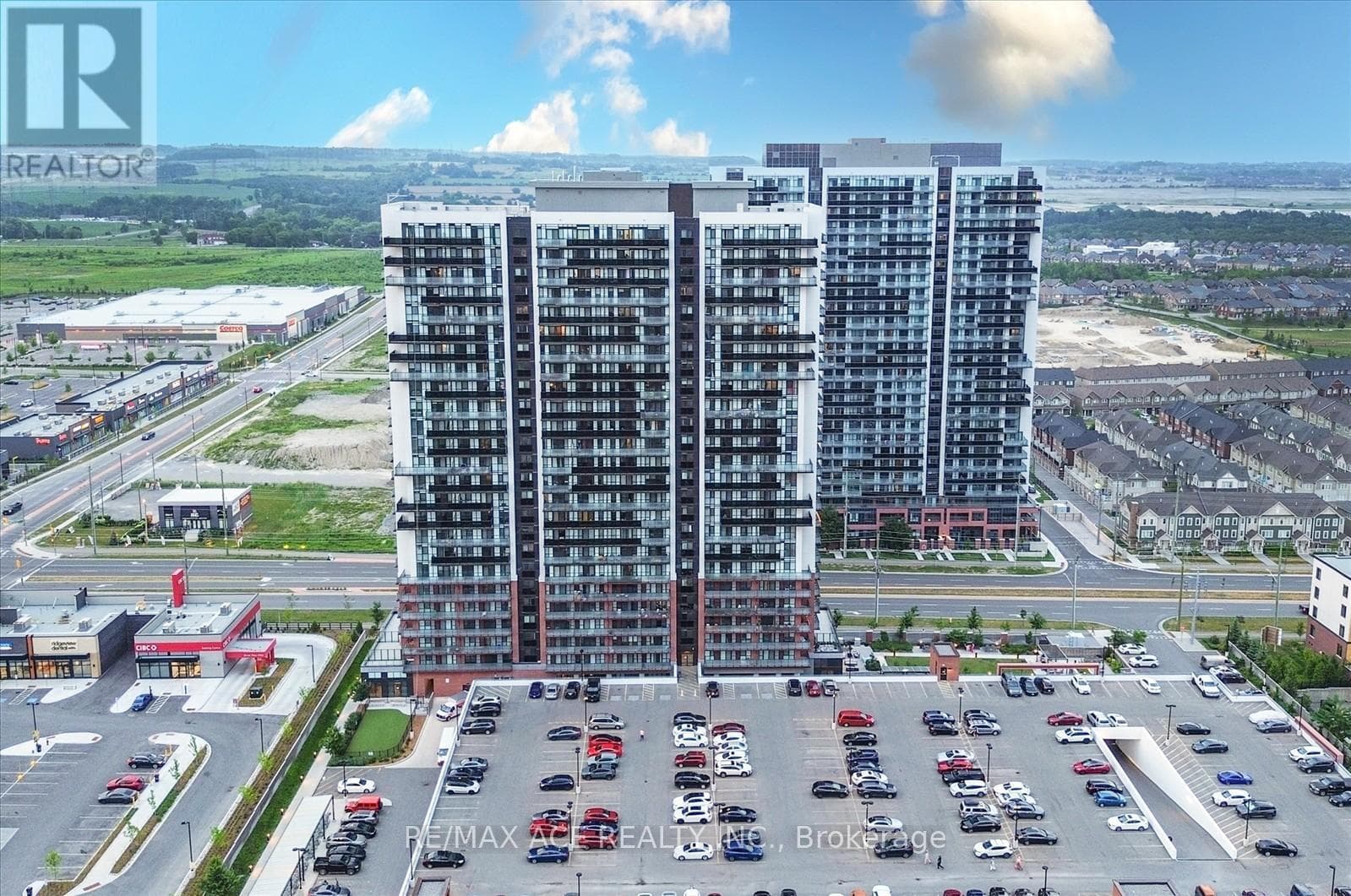 809 - 2550 SIMCOE STREET N in WINDFIELDS