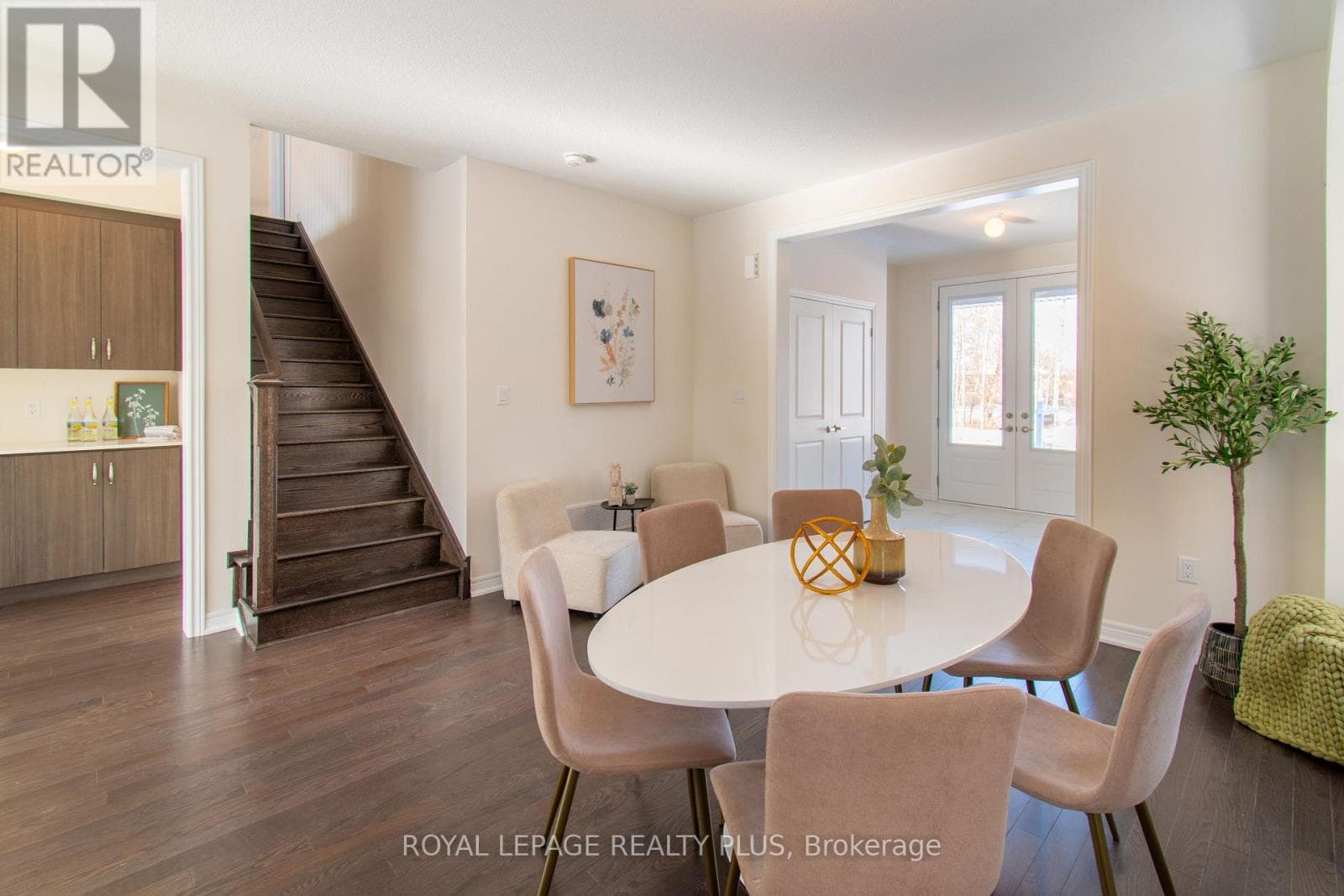 147 DOVEDALE DRIVE, Toronto — photo 5