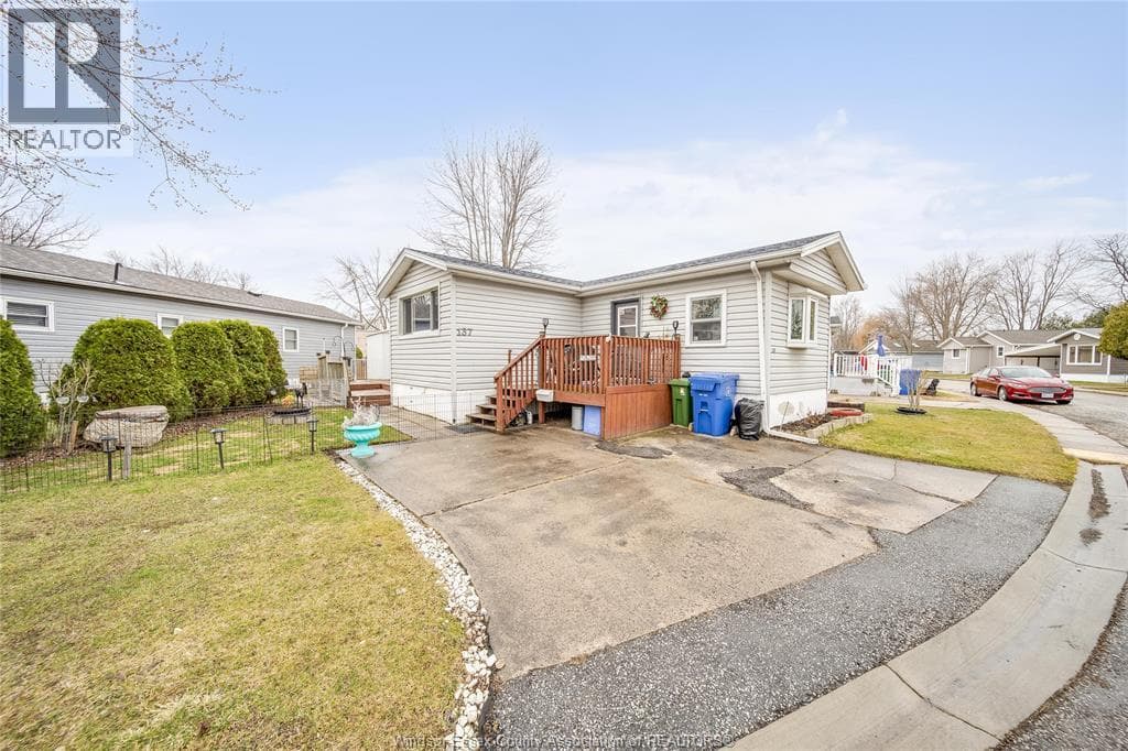 137 DANA DRIVE, Windsor — photo 4