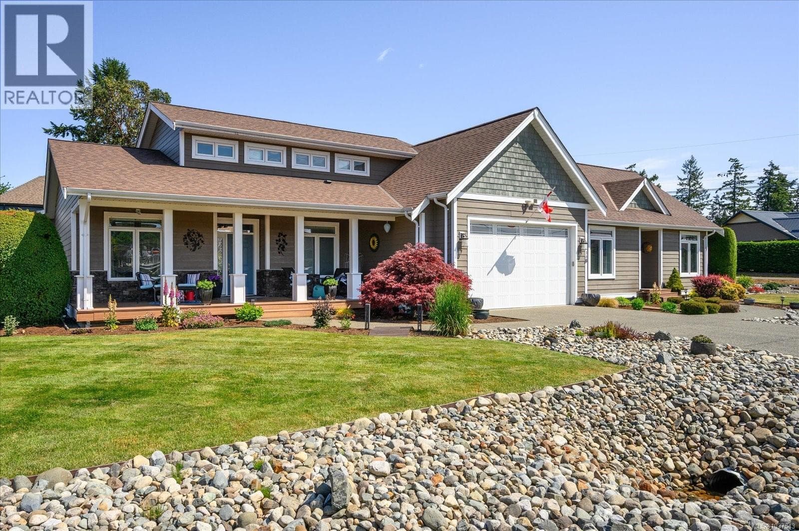 1430 Stone Lake Dr in 