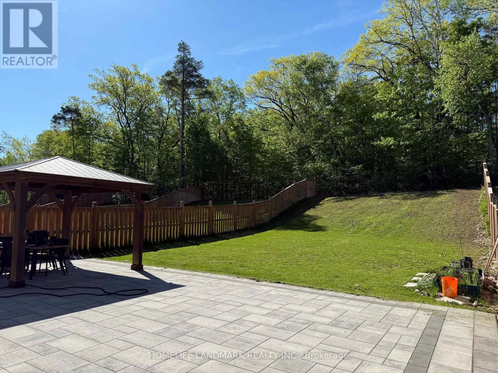 46 FOREST EDGE CRESCENT, Toronto — photo 2