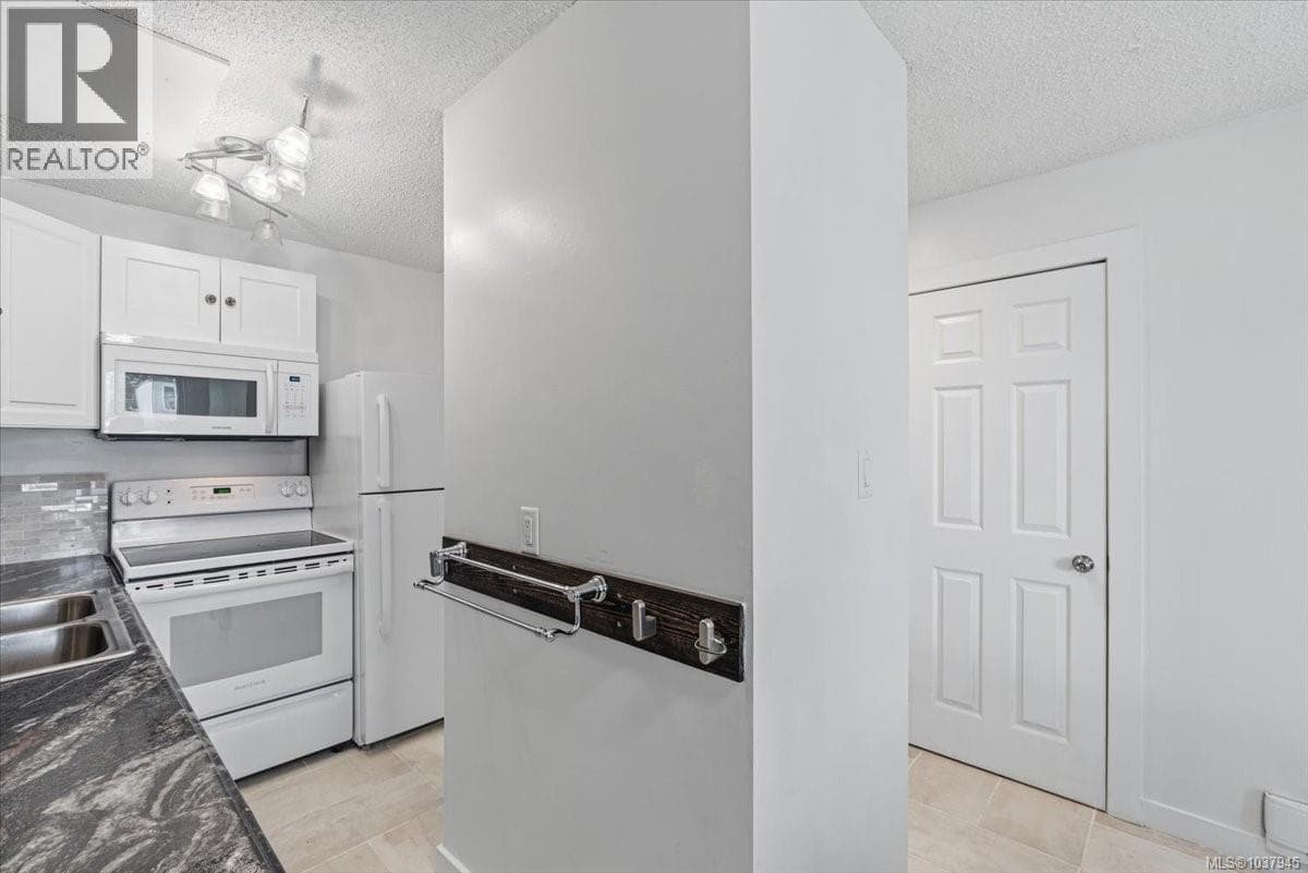53 444 Bruce Ave, Vancouver Island — photo 4