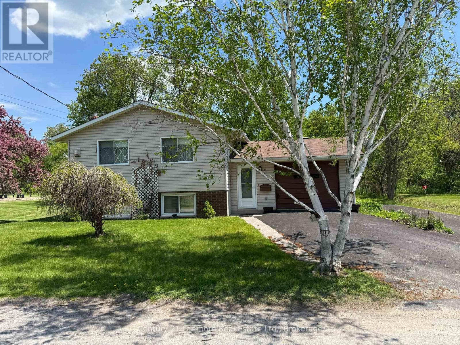 3 CHAMPLAIN STREET in 