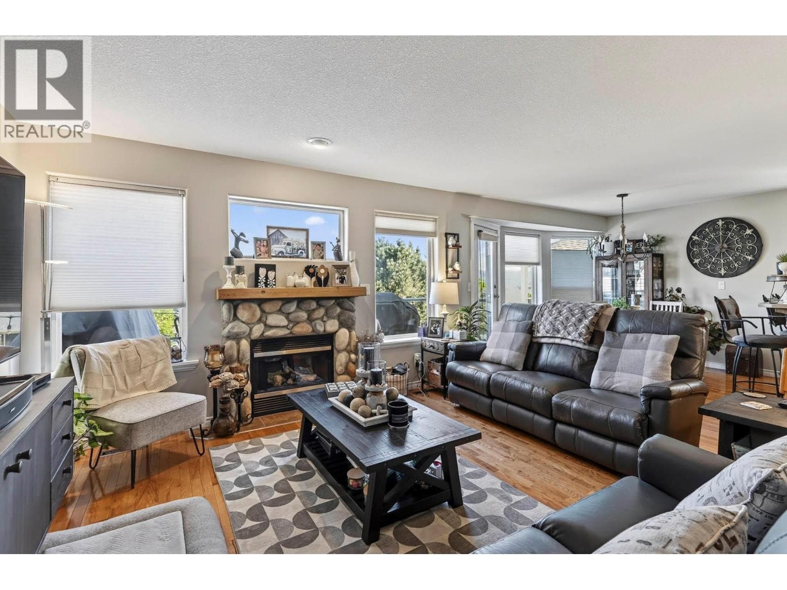 1996 RAVEN CRESCENT, Interior REALTORS® — photo 4