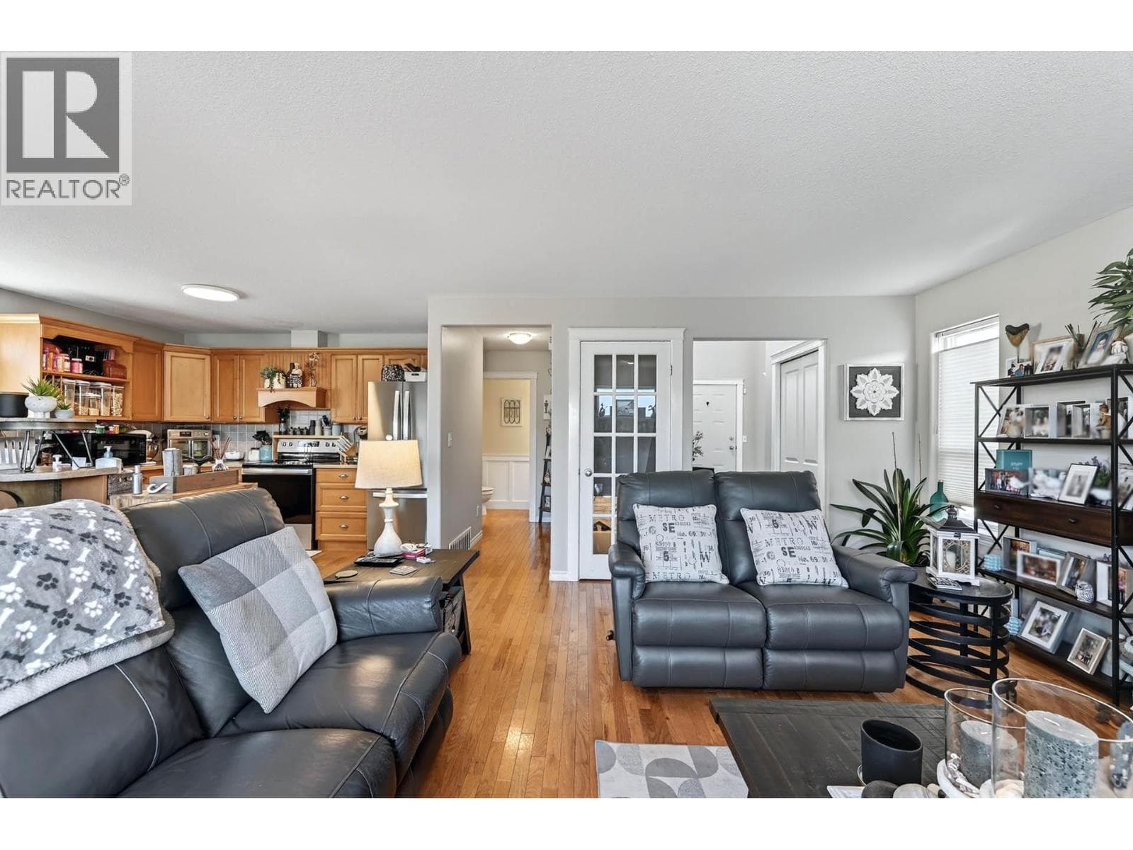1996 RAVEN CRESCENT, Interior REALTORS® — photo 3