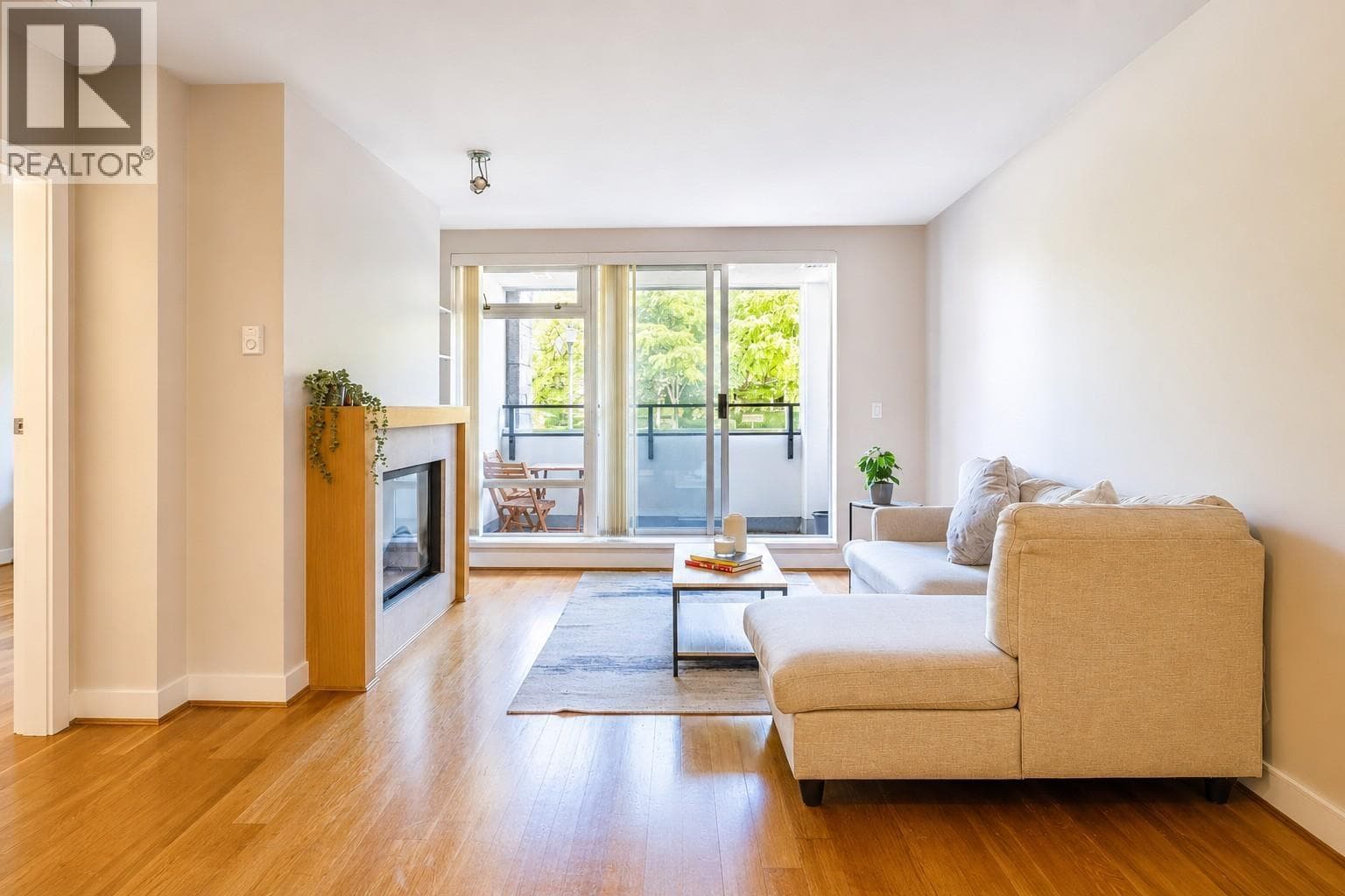 107 6015 IONA DRIVE, Greater Vancouver — photo 2